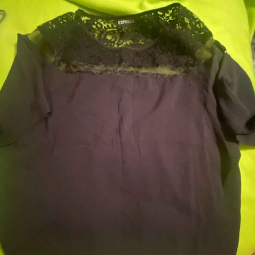 Express Tshirt